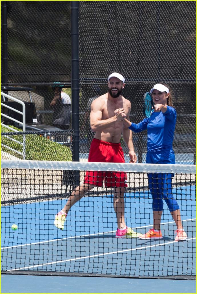 Özgürlüğün Elli Tonu'nun kadrosunda yer alan aktör Brant Daugherty bence rol arkadaşı Jamie Dornan'dan daha seksi. Ne dersiniz?