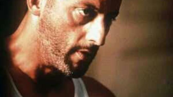 Jean reno çok çekici bir adam değil mi sizce de?