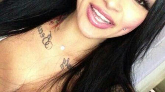 Arkadaslar ben (dimple piercing=yanak piercing ) yaptırmak istiyorum sizce yabtirayimi yabtirmayimi?