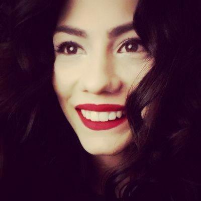 Demet Özdemir korkunç bir kadın değil mi?