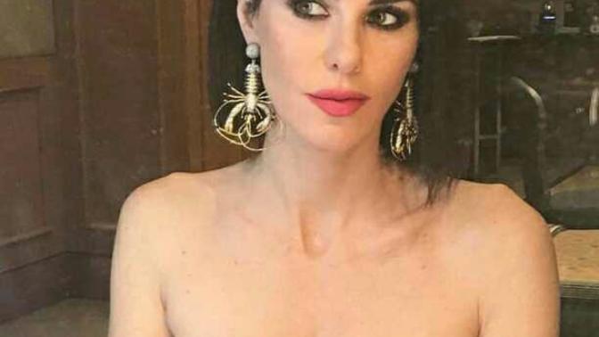 Sizce de Defne Samyeli ve Ayşe Hatun Önal birbirlerine benzemiyorlar mı?