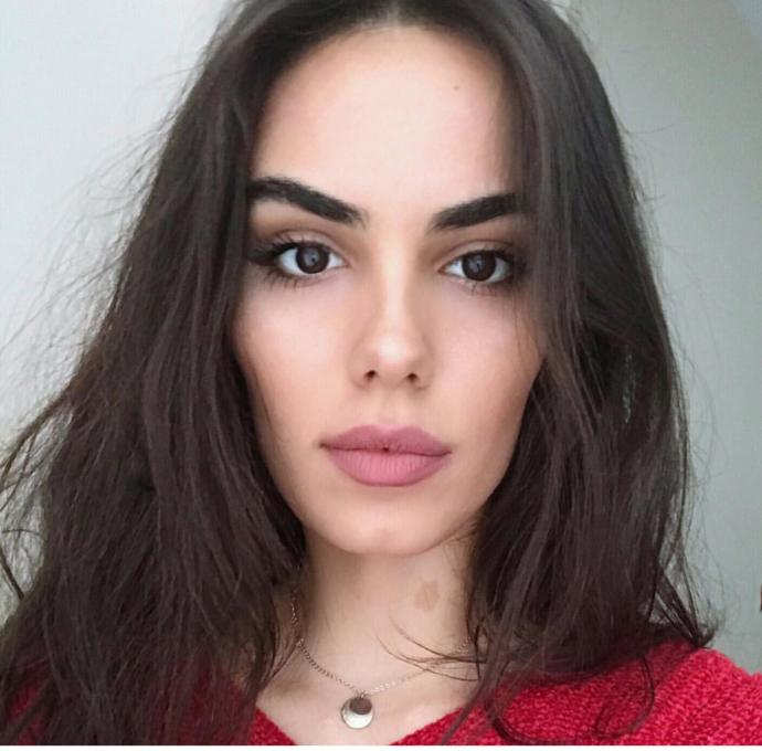 Selcan Yavuz mu daha güzel Özgü Kaya mı?