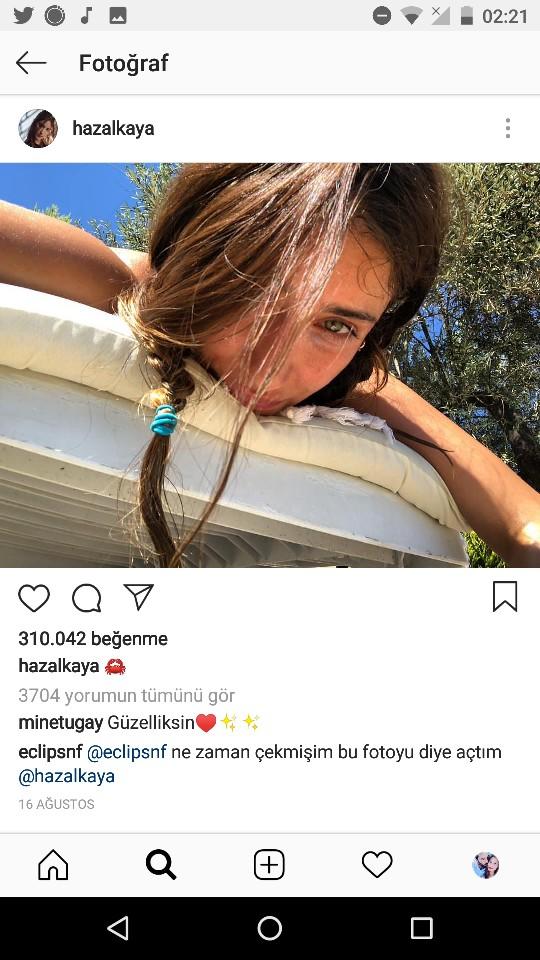 Hazal Kaya'nın saç rengi sizce kumral mı? Kestane mi?
