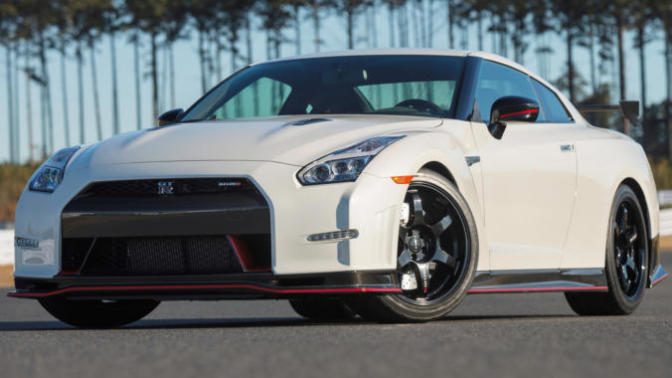 Nissan GTR Sizce Nasıl Araba?