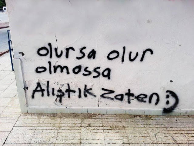 Elinizde sprey boya olsa bu duvara ne yazmak isterdiniz?
