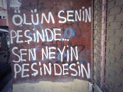 Elinizde sprey boya olsa bu duvara ne yazmak isterdiniz?