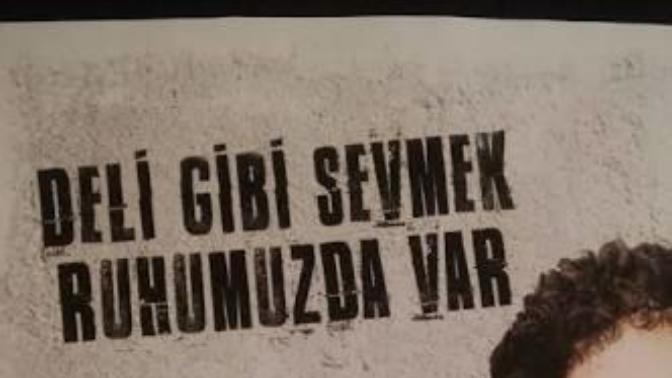 Aşık ile delinin farkı: biri gülmez biri ağlamazmış. Siz aşkta gülen taraf mısınız ağlayan taraf mı?