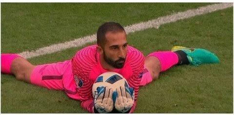 Neden hiç renklerinde pembe ya da kahverengi olan futbol takımı yok 🤔 ?