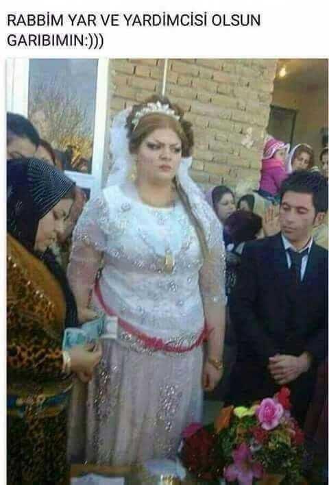 Lütfen doğru olun arkadaşlar gelin mi yakışıklı damat mı?
