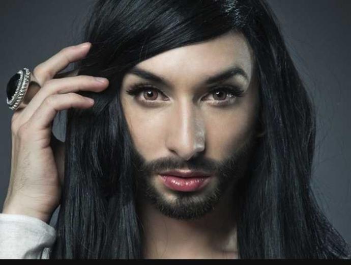 Doktor, olgun ve travesti hayranlığımdan korkmaya başlıyorum. Ne olacağım ben?