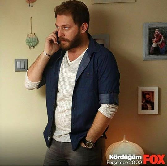 Sizce bu çekici adamın çizdiği maskülen/sert erkek imajında hangisinin payı daha büyük? Cazibesinde hangi faktör daha etkili?