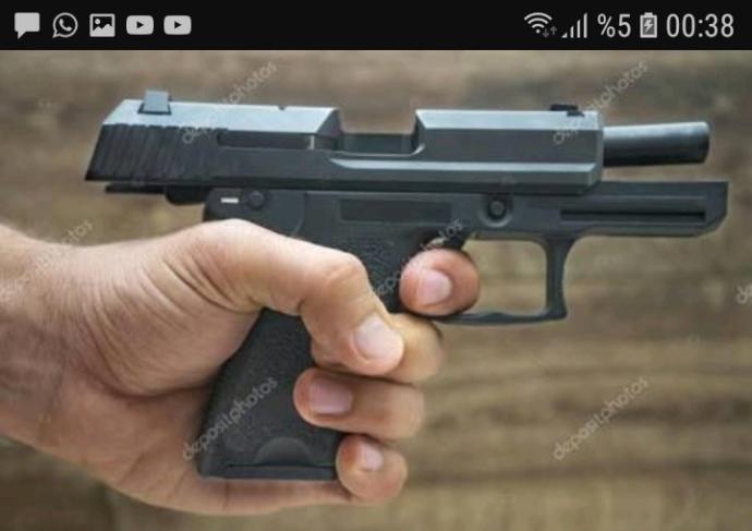 Resimdeki gibi boş olan silah sizlerinde dikkatini cekip rahtsizlik duyuyormusun hayır ya dolu olsun  ya da  gözümüze sokmasinlar benim gibi düşünen  var mı  yoksa yanlizmiyim🤔🤔