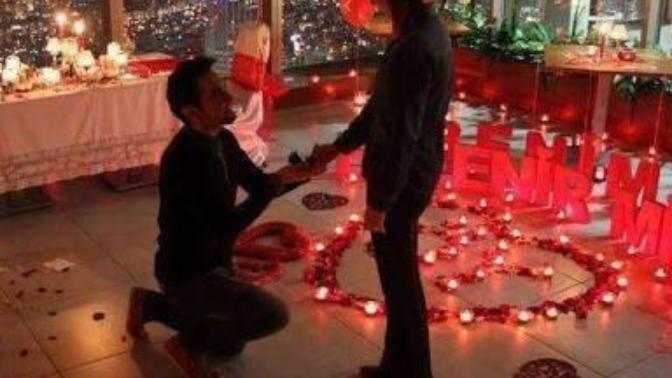Kafede evlilik teklifi yapmsk istiyorum neler yapabilirm?
