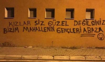 Türk kızlarının 10'da 9'unun kendini güzel bulması egolu olduklarını mı gösterir?