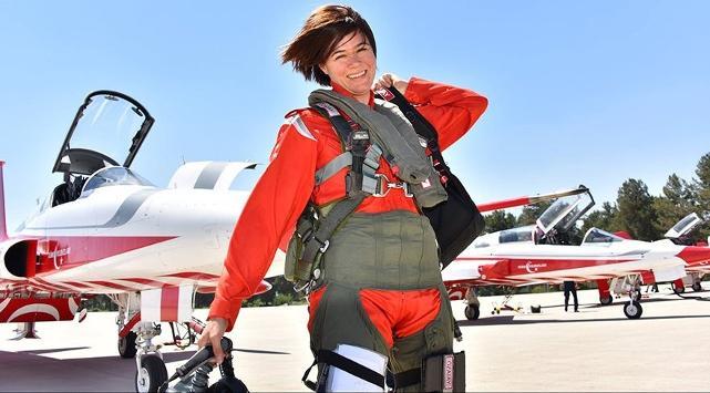 TSK, 83 yıl sonra kadın pilot alımını durdurdu, bu uygulamayı nasıl değerlendiriyorsunuz?
