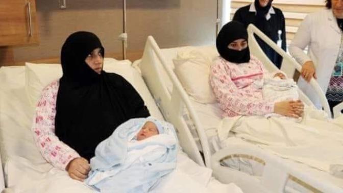 Suriyeliler neden bu kadar çok çocuk yapıyor başka dertleri  yok mu sizce?