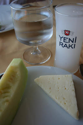 Rakının yanında en güzel giden meze hangisi?