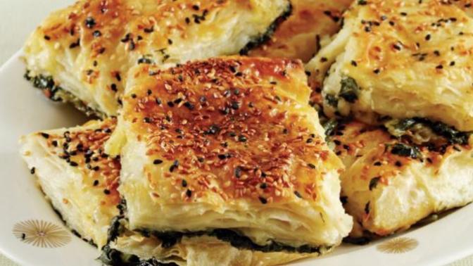 Hangisi senin favorin? Peynirli mi? Kıymalı mı? Patatesli mi? Ispanaklı börek mi?