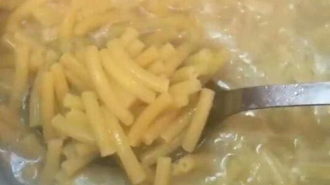 Makarna seven var mı?
