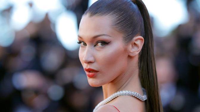 Kızlara en çok yakıştırdığınız toplu saç modeli hangisi?