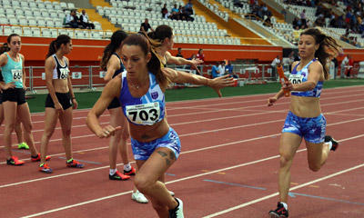 İki farklı karşı cins arasında 100 metre sprint koşu yarışı düzenlense hangi tipleme yarışı açık ara farkla kazanır?