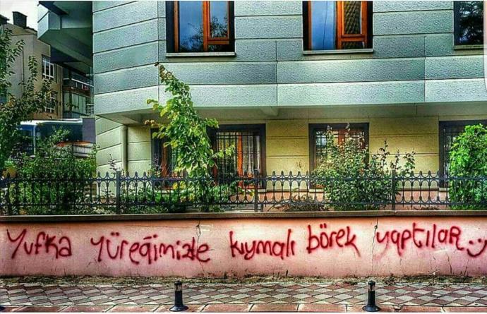 Yufka yüreğimizle kıymalı börek yaptılarmı sizinde hiç ?