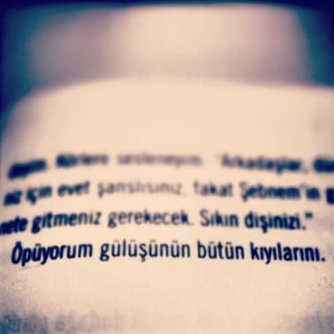 Duygularından öpüyorum.