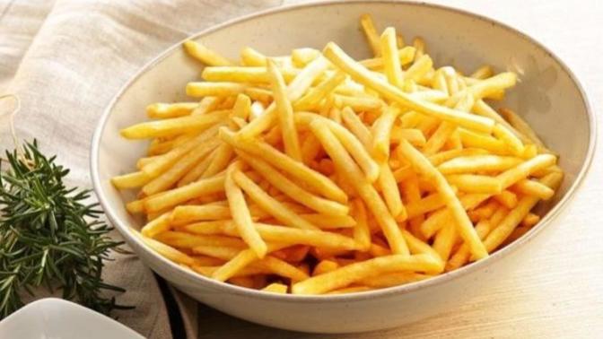 Sizce bizim ülkemizde patates kızartması sevmeyen insan var mı?