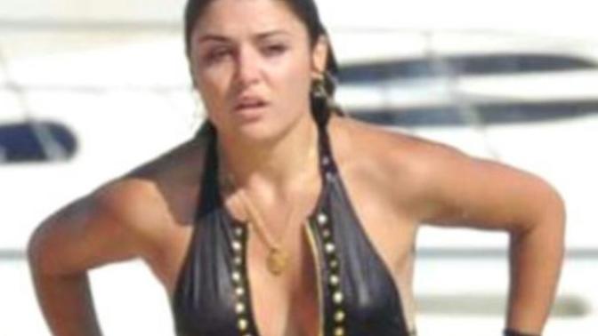 Hande Erçel bu fizikle nasıl oyuncu olmuş olabilir?