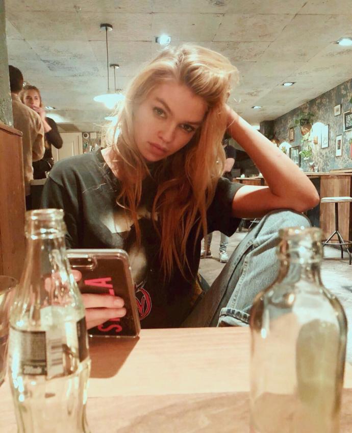 Stella Maxwell sizce güzel bir Victoria's Secret mankeni mi?