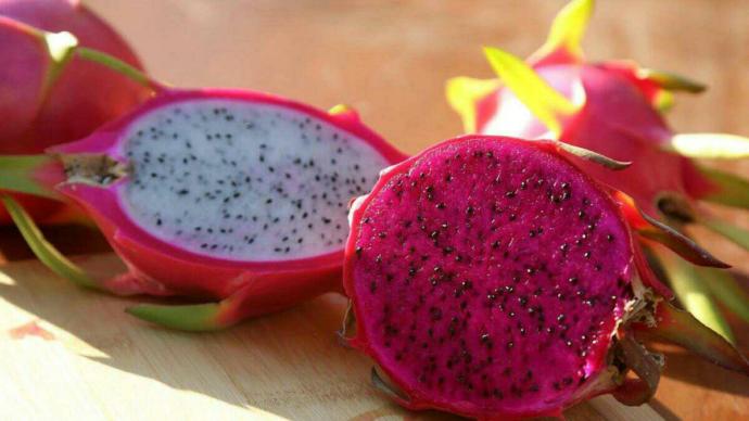 Ejder meyvesi ve meyveden yapılan nefis smoothie'yi denediz mi?