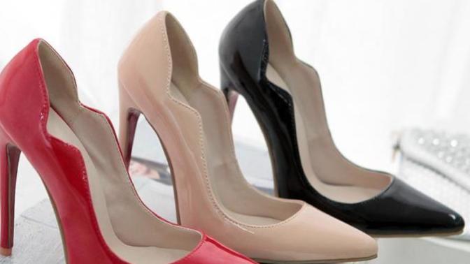 Kadınlar Stiletto ve İnce Topuklu Ayakkabı Modeli Nasıl Olmalı?