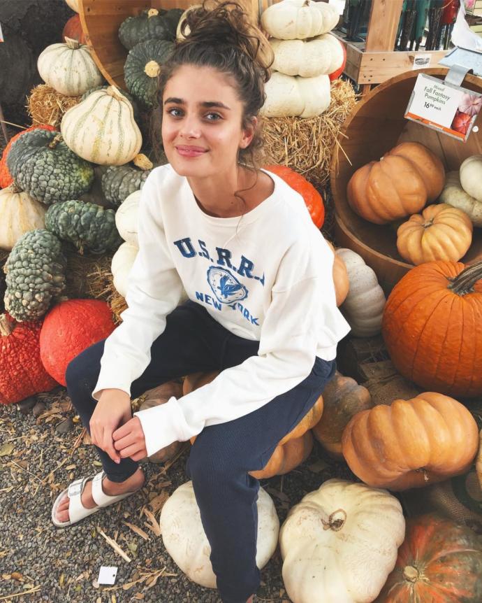 Taylor Marie Hill sizce güzel mi? Ne düşünüyorsunuz?
