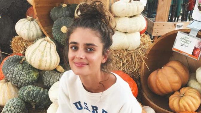 Taylor Marie Hill sizce güzel mi? Ne düşünüyorsunuz?
