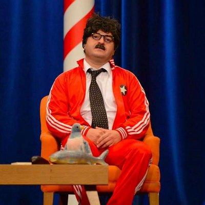 Güldür Güldür şov programına gidip Eşofmanlı Şevket Hocaya hangi saçma soruyu sorardınız?