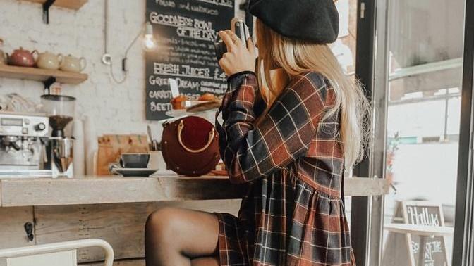 Mevsimlere göre renk belirlesek, sonbaharı en iyi hangi renk temsil eder?