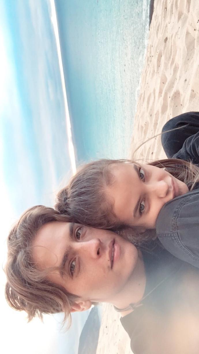 Dylan Sprouse ile Barbara Palvin sizce birbirlerine yakışıyorlar mı?