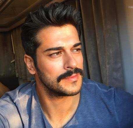 Cengiz Coşkun ve Burak Özçivit hangi oyuncular daha yakışıklı?