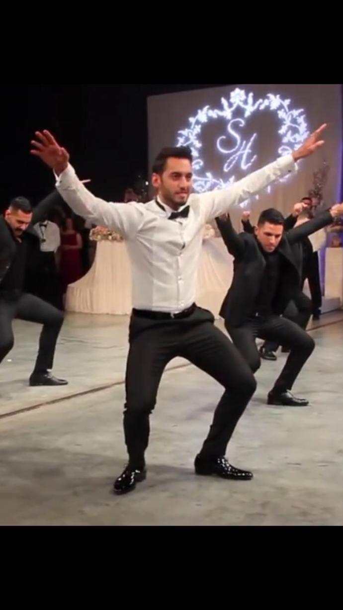 Bu hakan çalhanoğlu dallaması futbolu bıraksın mı?😡?