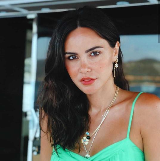 Tuğba Belözoğlu mu? Zeynep Sever Demirel mi? Güzel?