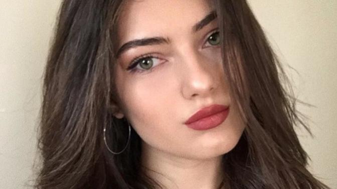 Renkli gözlü kızlar niye bu kadar güzel oluyor?