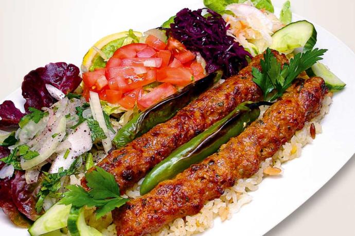 Kıymayla yapılan kebap