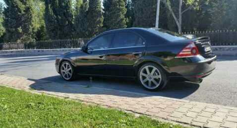 Ford Mondeo mu? Bmw 320 mi??
