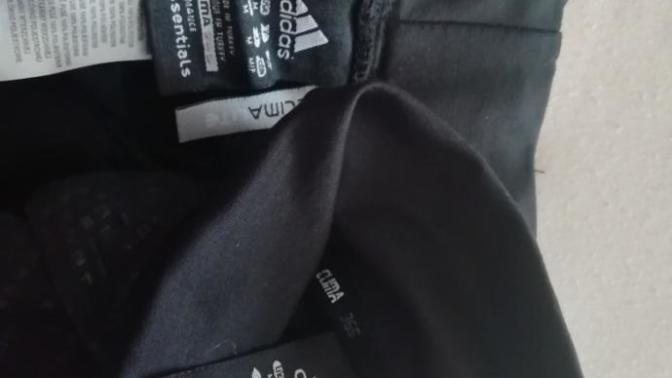 Resimdeki adidas eşofman takımı orjinal mi?