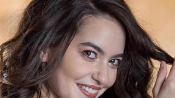 Ezgi Şenler mi daha güzel yoksa Serel Yereli mi daha güzel?