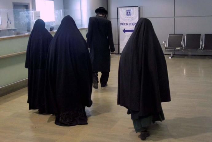 Ortodoks yahudi kadın kıyafetlerini gördünüz mü daha önce?