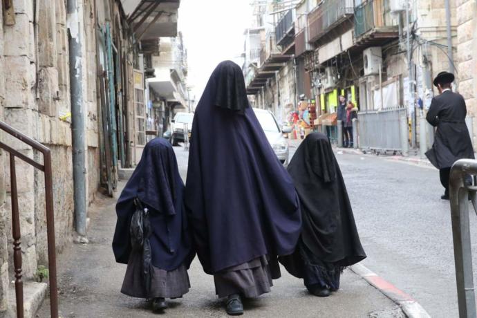 Ortodoks yahudi kadın kıyafetlerini gördünüz mü daha önce?