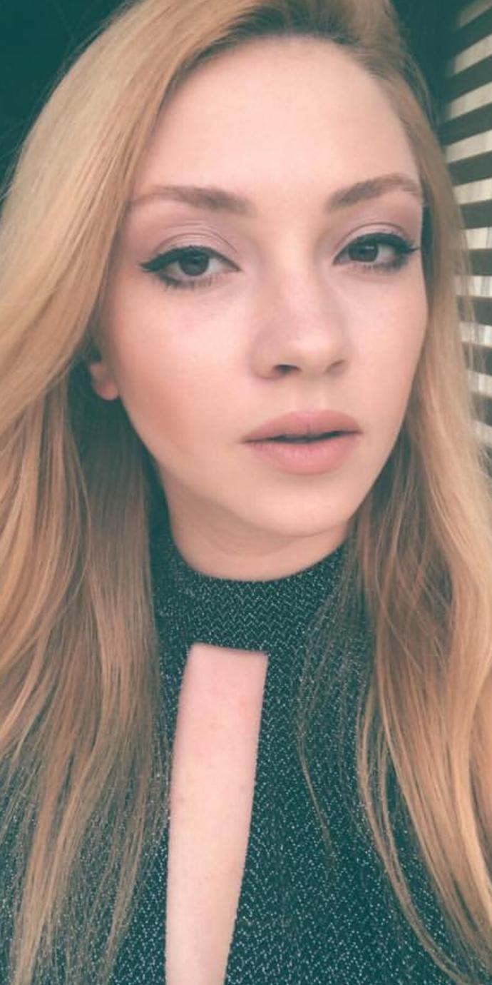 Güliz Ayla mı daha güzel yoksa Ece seçkin mi daha güzel? 