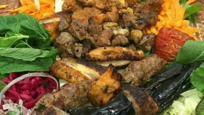 Akşam için şöyle bir et sofrası ve tatlı sofrası hazırladım nasıl görünüyor arkadaşlar?