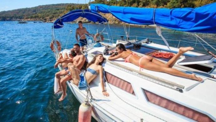 Seks Adası'na bir bilet şansınız olsa kiminle gitmek isterdiniz?